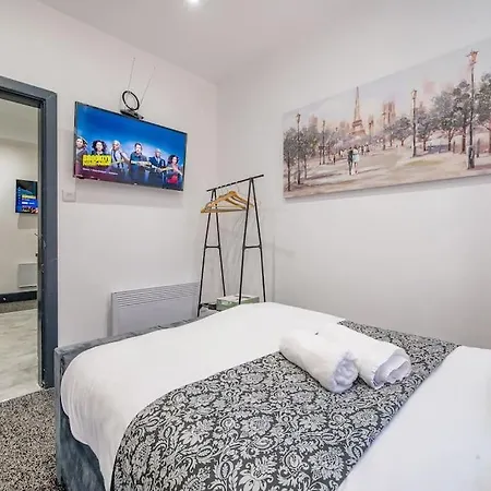 -F19Gh- For Relaxed & Cosy Stay,Free Parking,Wifi Leeds  Exterior photo