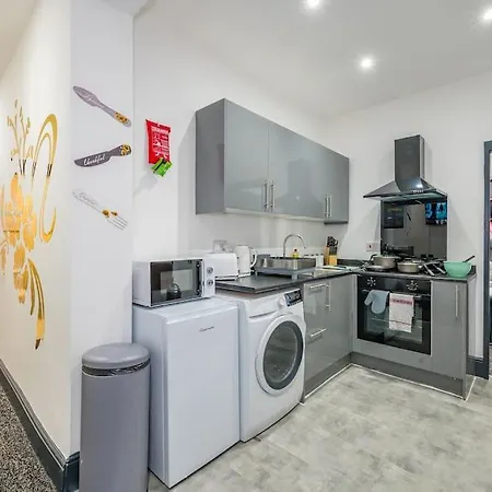 -F19Gh- For Relaxed & Cosy Stay,Free Parking,Wifi Leeds  Exterior photo