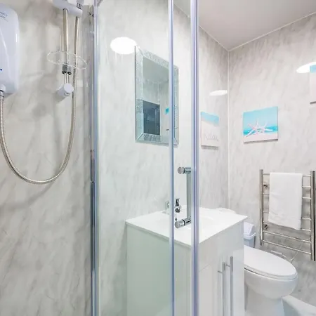 -F19Gh- For Relaxed & Cosy Stay,Free Parking,Wifi Leeds  Exterior photo