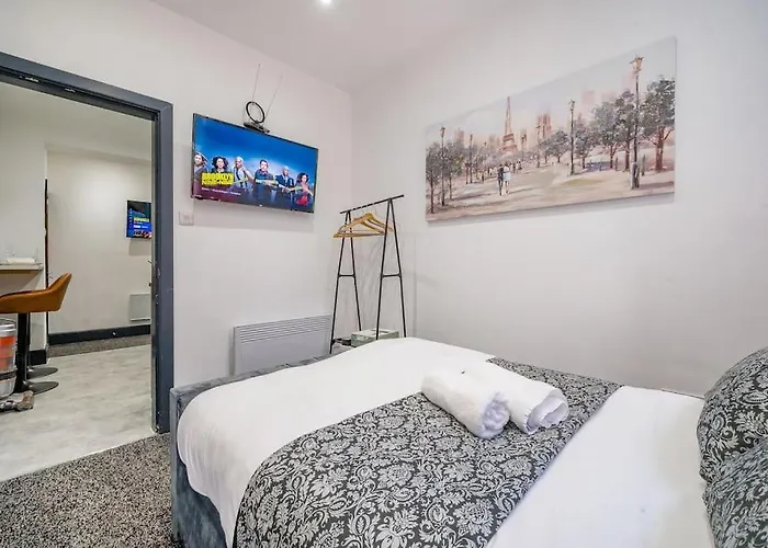 -F19Gh- For Relaxed & Cosy Stay,Free Parking,Wifi