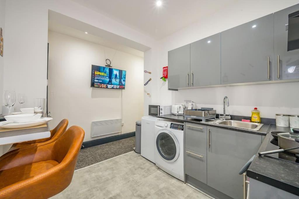 Apartment -f19gh- For Relaxed & Cosy Stay,free Parking,wifi Leeds (West Yorkshire)